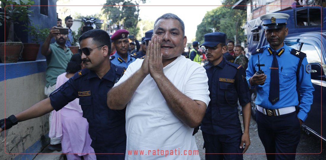 एक वर्षको अवधिमा पटक–पटक झमेलामा दुर्गा प्रसाईँ, कहिले–कहिले पक्राउ परे ?